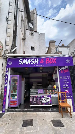 Devanture du restaurant Smash & Box à La Rochelle